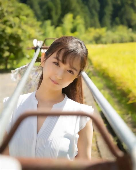 出道6年！AV女優二宮光突宣布引退「床戲拍到緊急送。